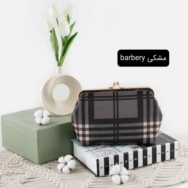 کیف پاسپورتی چرم مصنوعی روزمره ابعاد 22 در 16 در 5 سانتیمتر